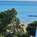 Apartment Sea View Attico Mansardato Fronte Mare Montesilvano